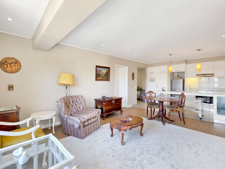 2 Bedroom Property for Sale in Vredehoek Western Cape